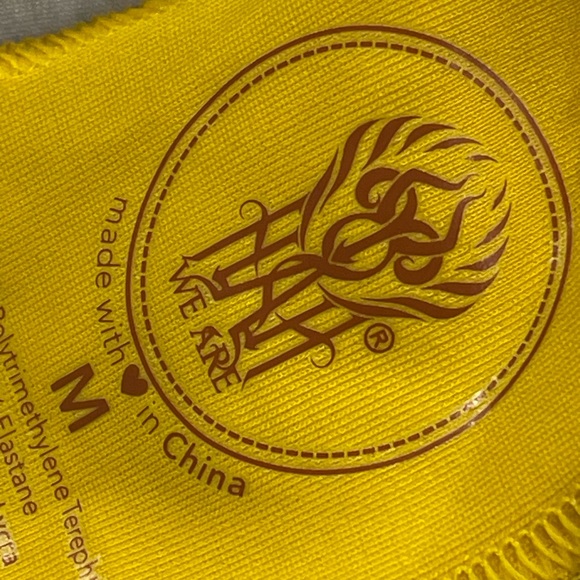 We Are Swim Top Yellow Floral Medium K4 - Picture 3 of 4